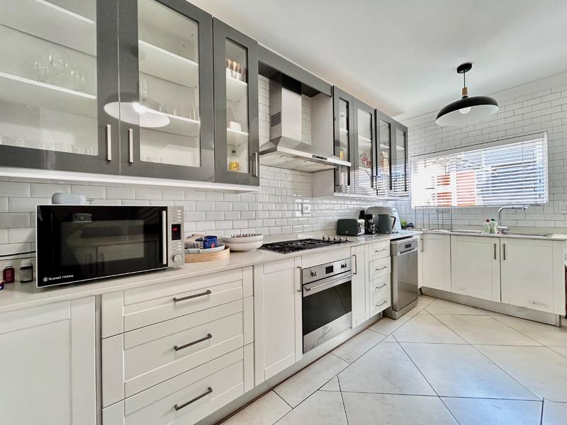 3 Bedroom Property for Sale in Caribbean Beach Club North West